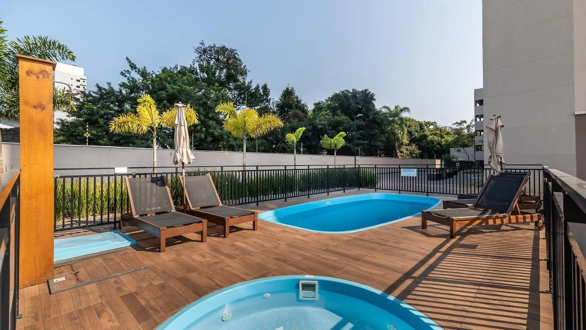 Apto 2Q C/ Piscina E Churrasq 210M - Csi0302 Piçarras